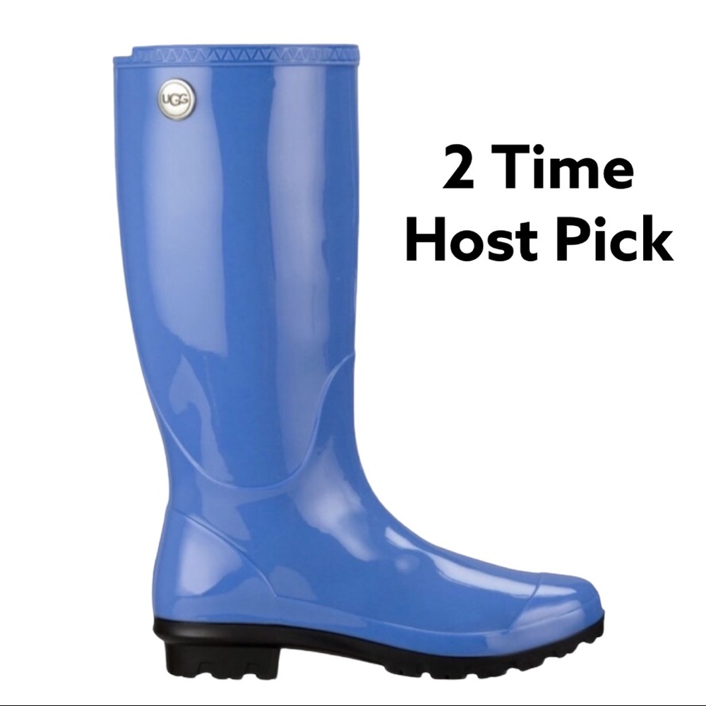 ๐Beautiful Blue UGG๐ - Picture 1 of 5